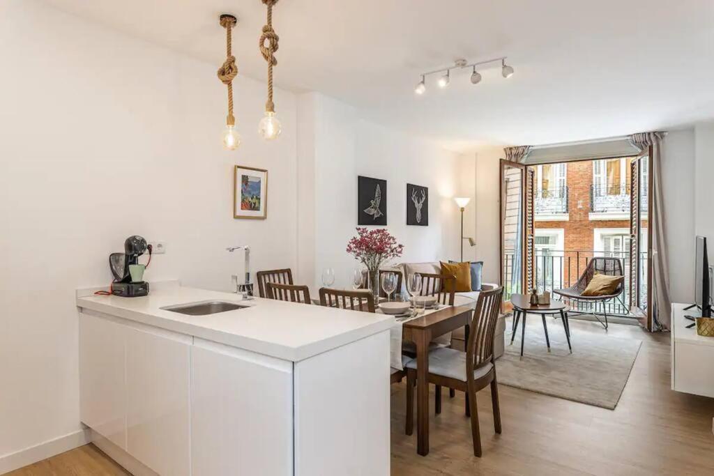 Nice Apartment Near Gran Via Val27 Madri Exterior foto